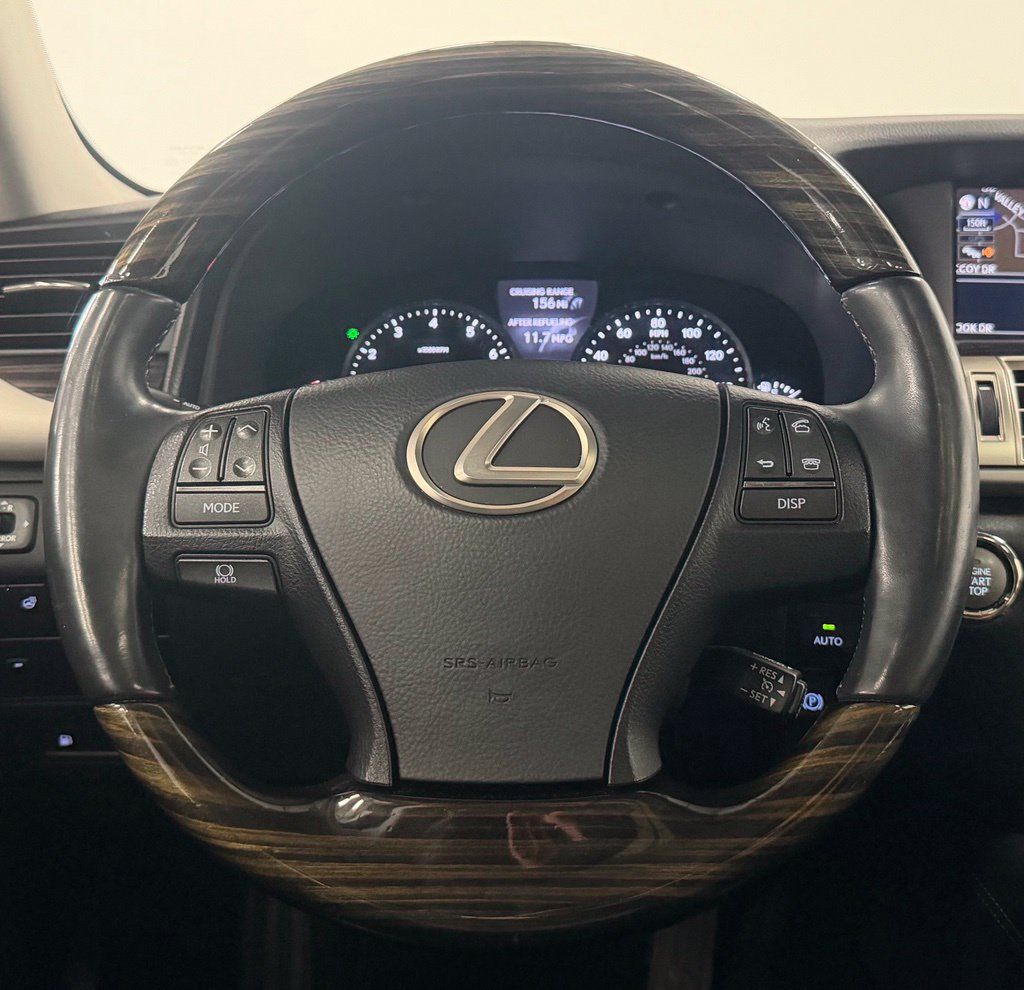Used 2016 Lexus LS 460 AWD w/ Comfort Package image 16