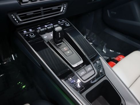 Certified 2022 Porsche 911 Targa 4S AWD/4WD image 20
