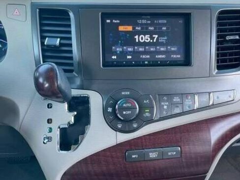 Used 2011 Toyota Sienna XLE FWD image 23