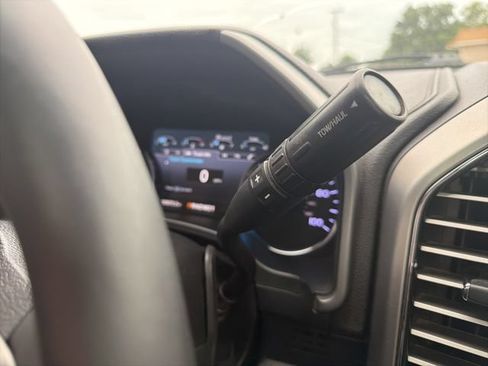 Used 2019 Ford F250 Platinum w/ Platinum Ultimate Package AWD/4WD image 23