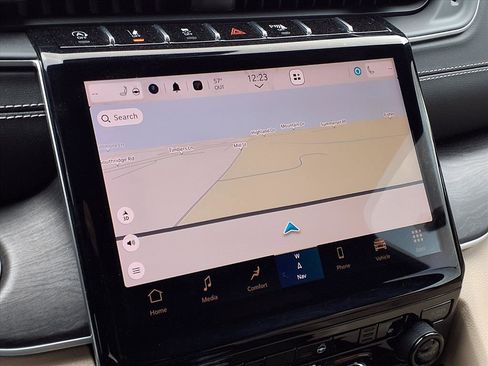 Used 2023 Jeep Grand Cherokee L Limited image 4