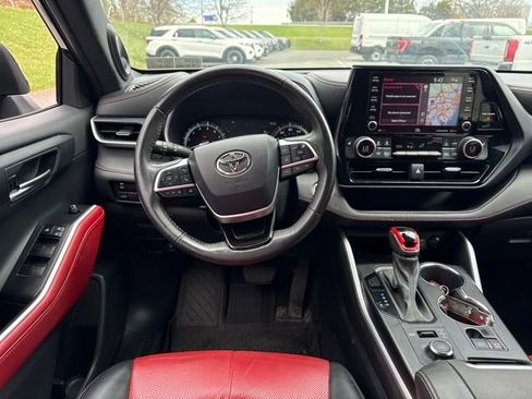 Used 2022 Toyota Highlander XSE image 20