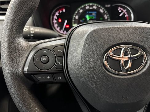 Used 2025 Toyota RAV4 LE AWD/4WD image 15