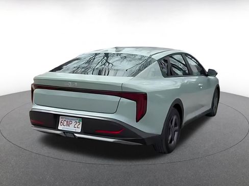 Used 2025 Kia K4 LXS image 14