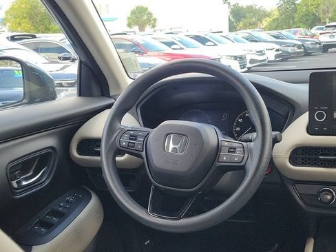 Certified 2024 Honda HR-V LX image 3
