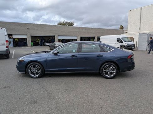 Certified 2023 Honda Accord EX image 9