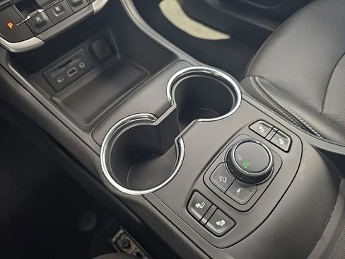 Used 2023 GMC Terrain SLT FWD image 21