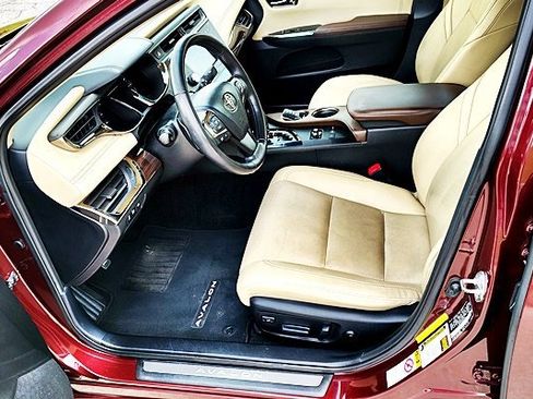 Used 2013 Toyota Avalon Limited FWD image 13