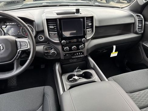 New 2026 RAM 1500 Express AWD/4WD image 15