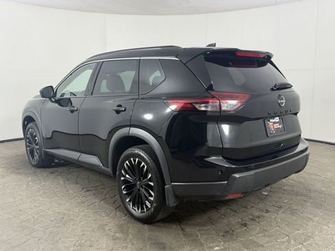Used 2026 Nissan Rogue Dark Armor FWD image 5