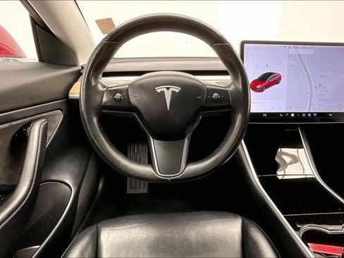 Used 2018 Tesla Model 3 Long Range image 4