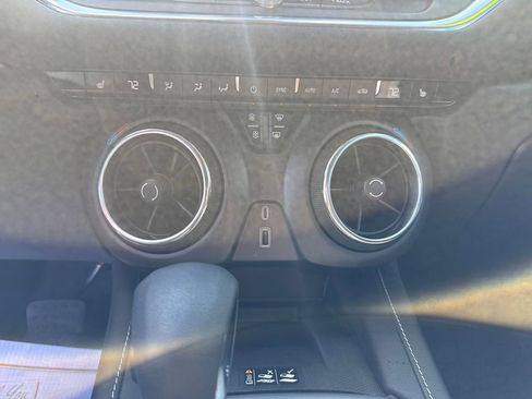 Used 2024 Chevrolet Blazer LT w/ Convenience Package FWD image 22