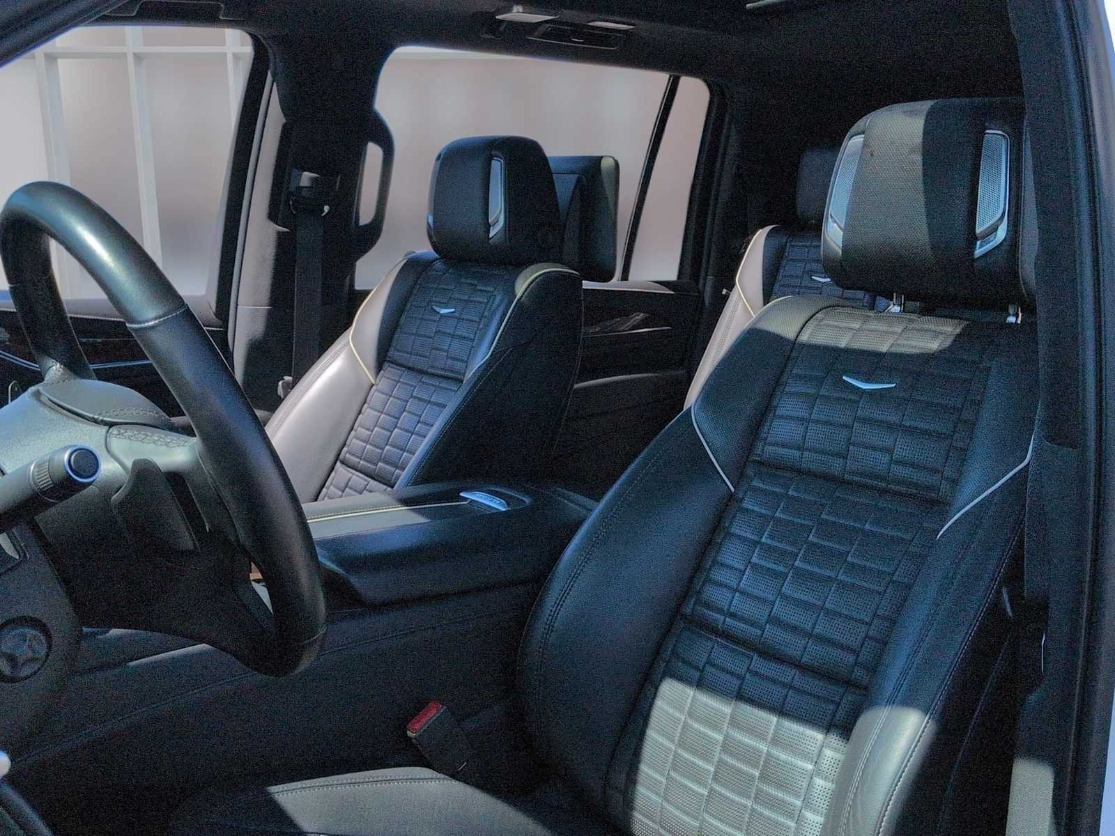 Used 2021 Cadillac Escalade ESV Sport Platinum AWD/4WD image 23