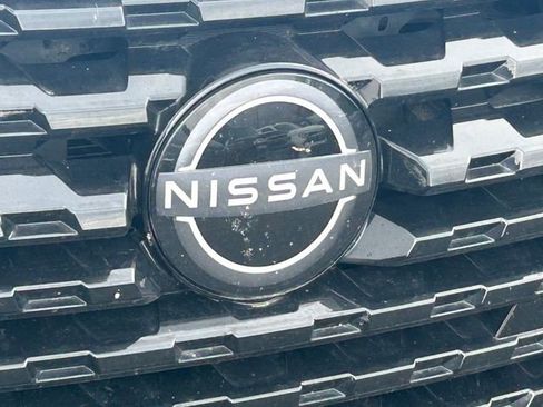 Used 2024 Nissan Kicks SV FWD image 11