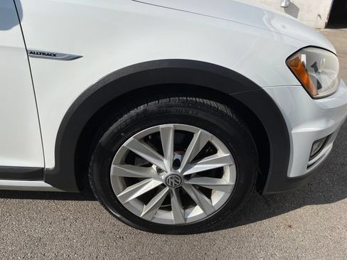 Used 2017 Volkswagen Golf Alltrack SE AWD/4WD image 40