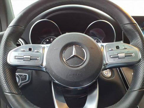 Used 2020 Mercedes-Benz GLC 300 image 26