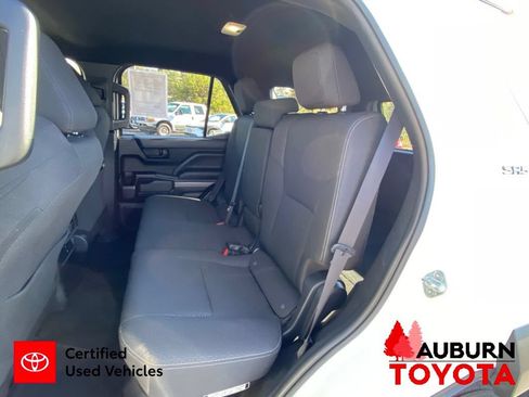 Certified 2025 Toyota 4Runner SR5 AWD/4WD image 26