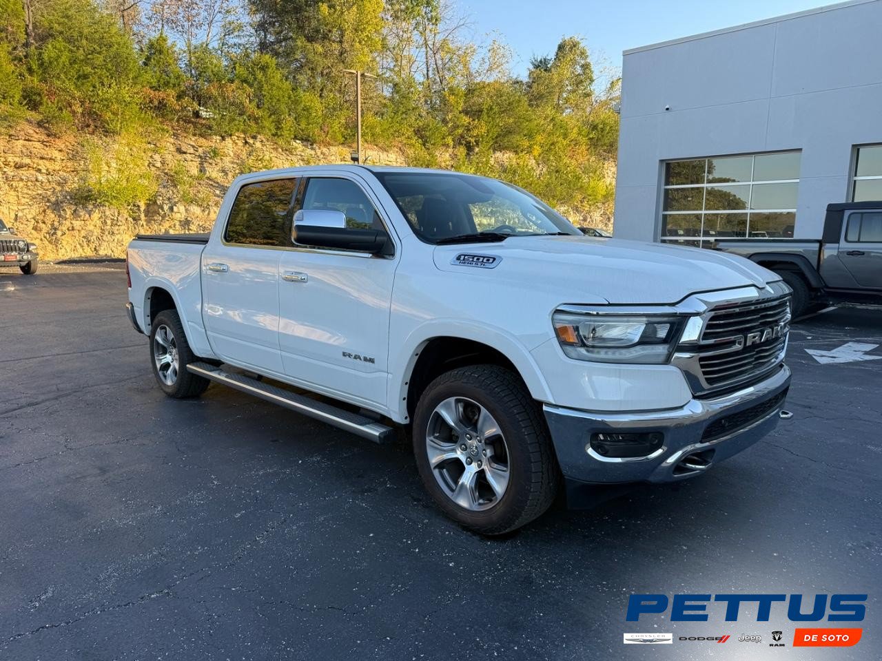 Used 2020 RAM 1500 Laramie AWD/4WD image 1
