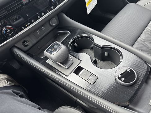 New 2026 Nissan Rogue Platinum AWD/4WD image 22