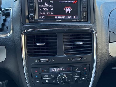 Used 2019 Dodge Grand Caravan GT image 9