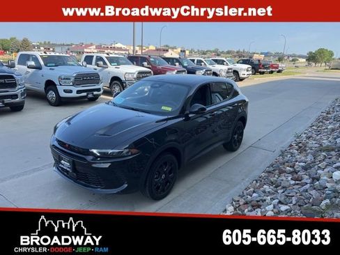 Used 2024 Dodge Hornet GT w/ GT Blacktop Package image 3