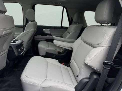 New 2026 Ford Expedition Active AWD/4WD image 9