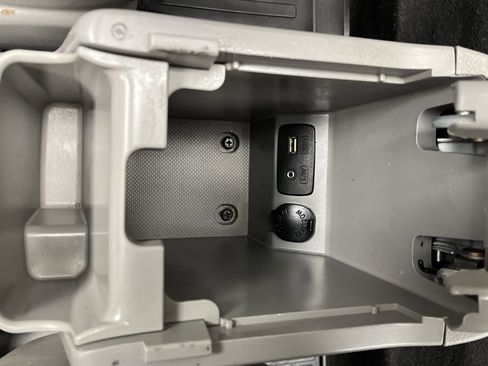 Used 2012 Subaru Forester 2.5X Limited image 22