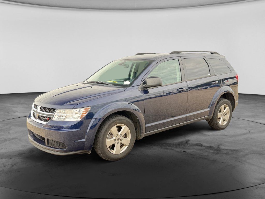 Used 2018 Dodge Journey SE w/ Connectivity Group FWD image 4