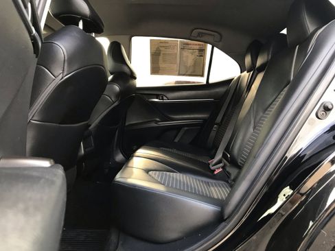 Used 2022 Toyota Camry SE image 13