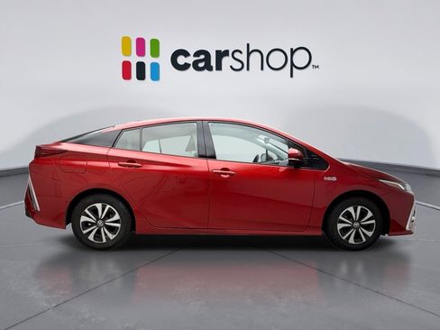 Used 2017 Toyota Prius Prime Advanced image 6