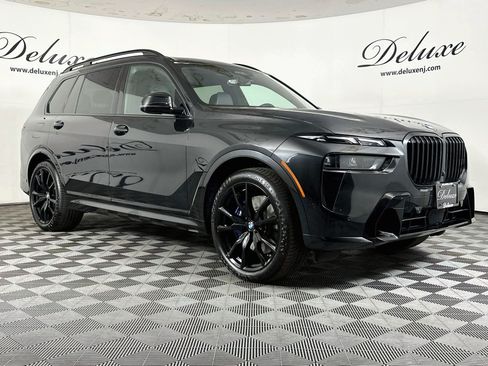 Used 2023 BMW X7 xDrive40i w/ Executive Package AWD/4WD image 1