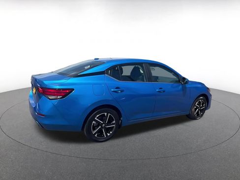 Used 2025 Nissan Sentra SV FWD image 14