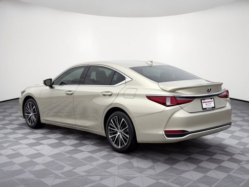 Used 2023 Lexus ES 300h w/ Premium Package FWD image 3