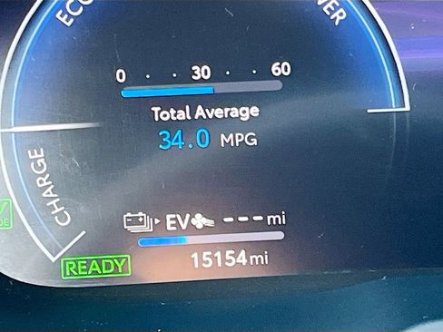 Used 2024 Toyota RAV4 XSE w/ Weather Package image 12