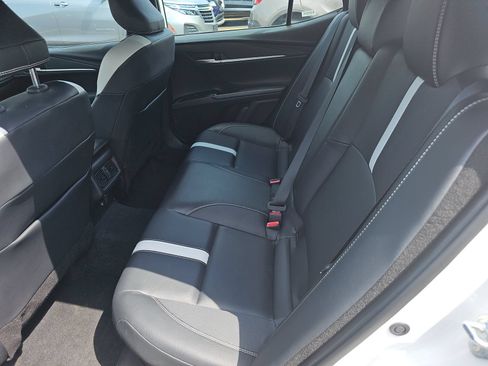 Used 2025 Toyota Camry SE FWD image 13