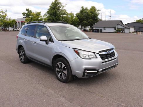 Used 2018 Subaru Forester 2.5i Limited w/ Popular Package #2 AWD/4WD image 3