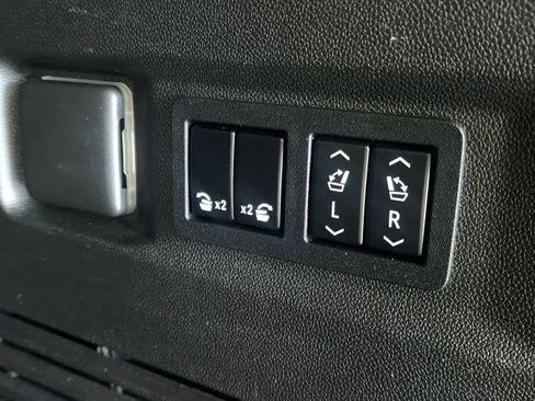 Used 2021 Chevrolet Tahoe Premier image 34