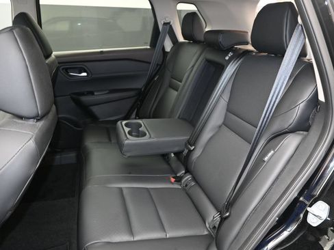 Certified 2023 Nissan Rogue SV w/ SV Premium B Package AWD/4WD image 19