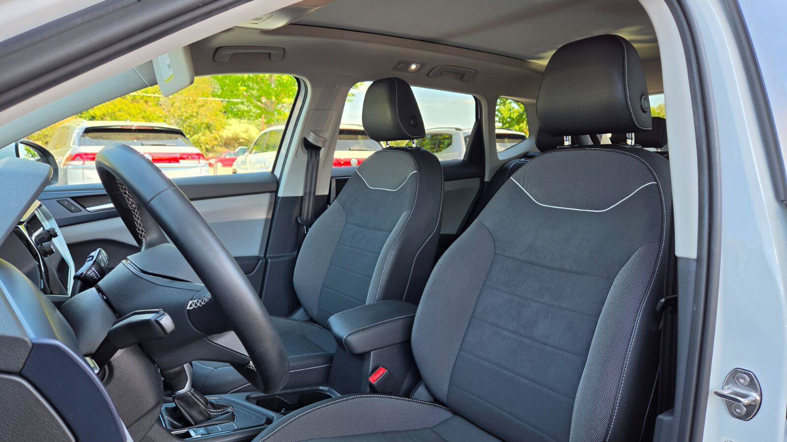 Certified 2023 Volkswagen Taos SE w/ Panoramic Sunroof Package FWD image 25