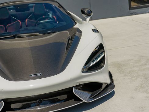 Used 2022 McLaren 765LT RWD image 33