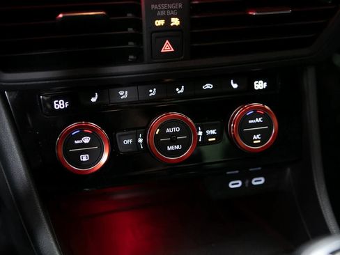 Used 2024 Volkswagen Jetta GLI 40th Anniversary Edition image 19