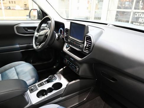 Used 2024 Ford Bronco Sport Outer Banks w/ Tech Package image 13