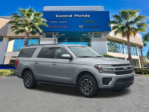 Used 2024 Ford Expedition Max XLT AWD/4WD image 2