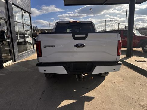 Used 2016 Ford F150 XLT w/ Equipment Group 302A Luxury image 7