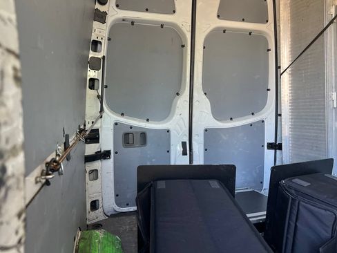 Used 2017 Mercedes-Benz Sprinter 2500 image 16