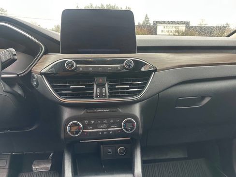 Used 2020 Ford Escape Titanium w/ Titanium Premium Package 2.0 image 28