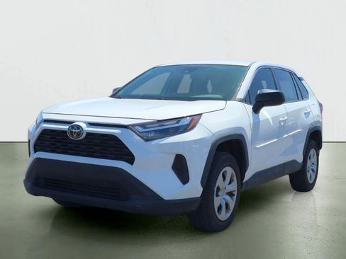 Used 2023 Toyota RAV4 LE AWD/4WD image 2