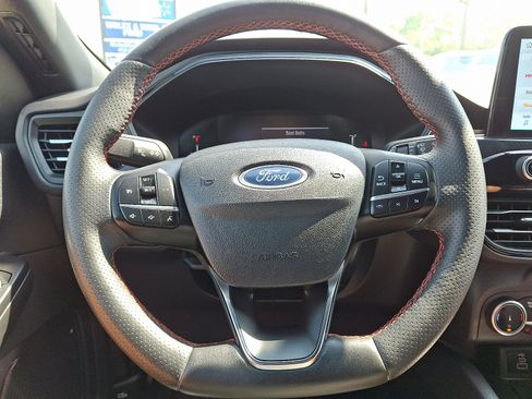 Certified 2024 Ford Escape ST-Line AWD/4WD image 18