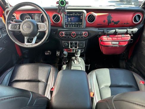 Used 2021 Jeep Gladiator Rubicon AWD/4WD image 16