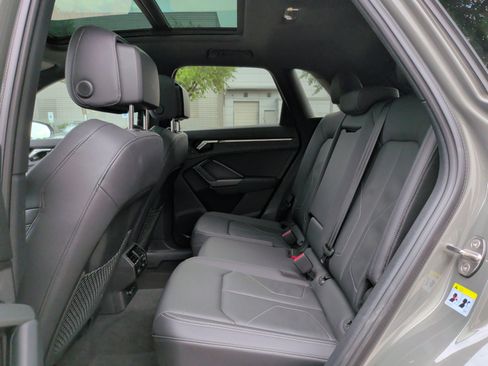 Used 2023 Audi Q3 2.0T Premium w/ Black Optic Sport Package image 29